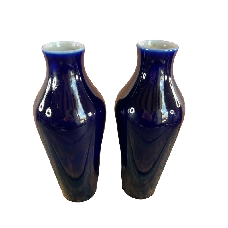 Paire de vases anciens en porcelaine – Manufacture de Sèvres – Bleu profond