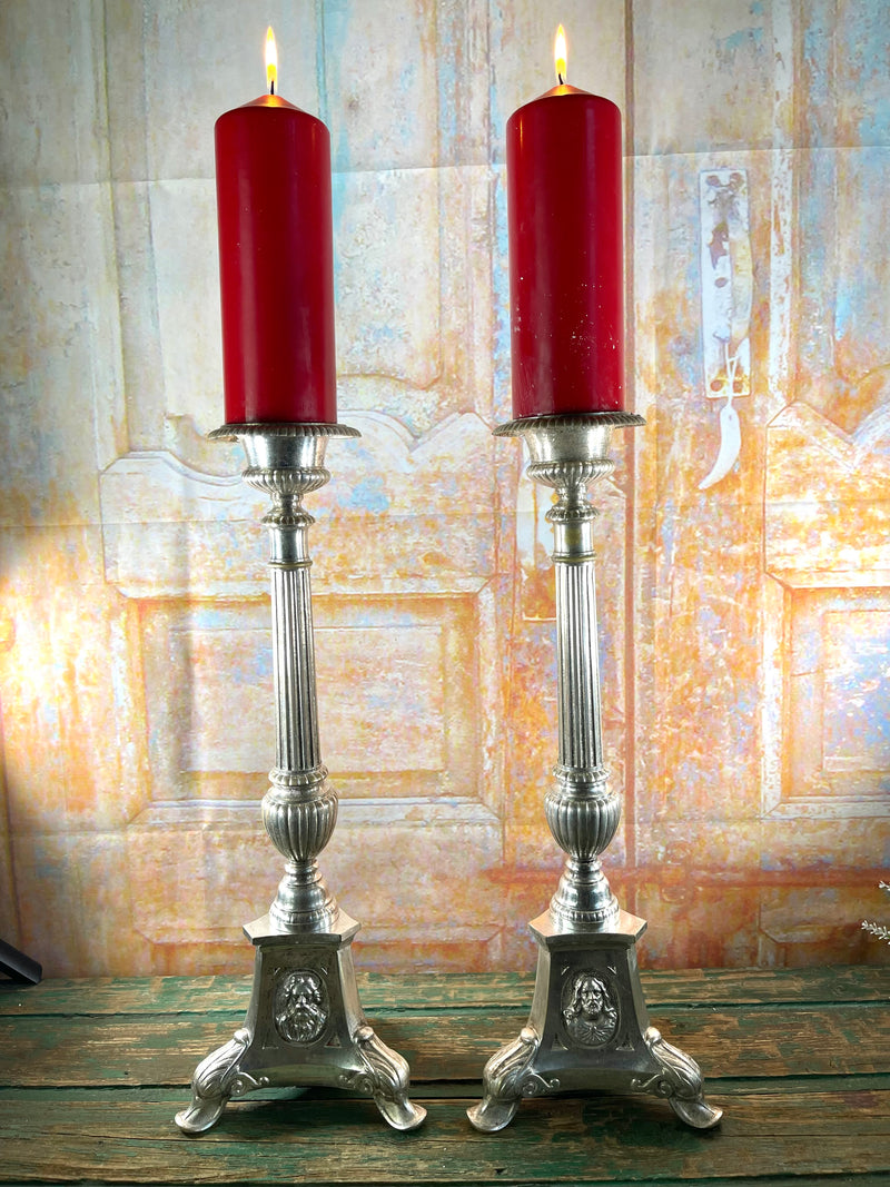 Paire de Chandeliers d’Autel en Métal Argenté – France, XIXᵉ Siècle