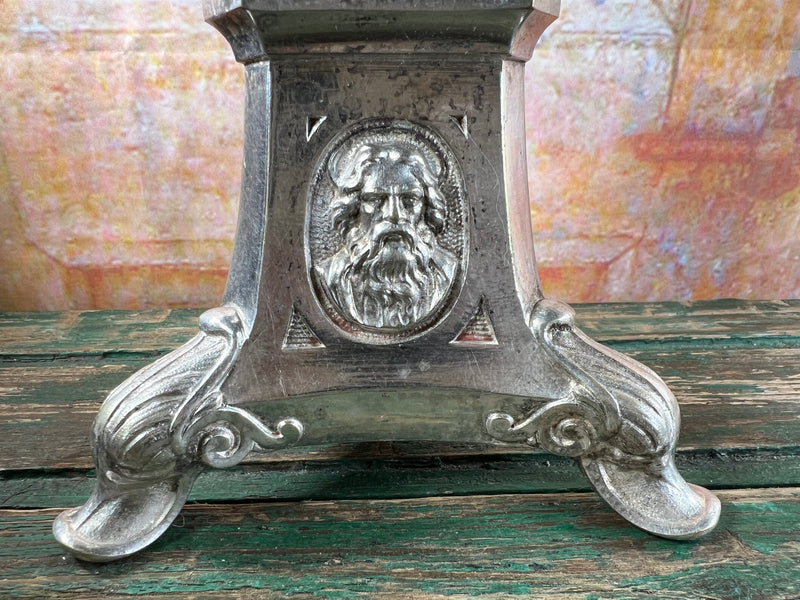 Paire de Chandeliers d’Autel en Métal Argenté – France, XIXᵉ Siècle