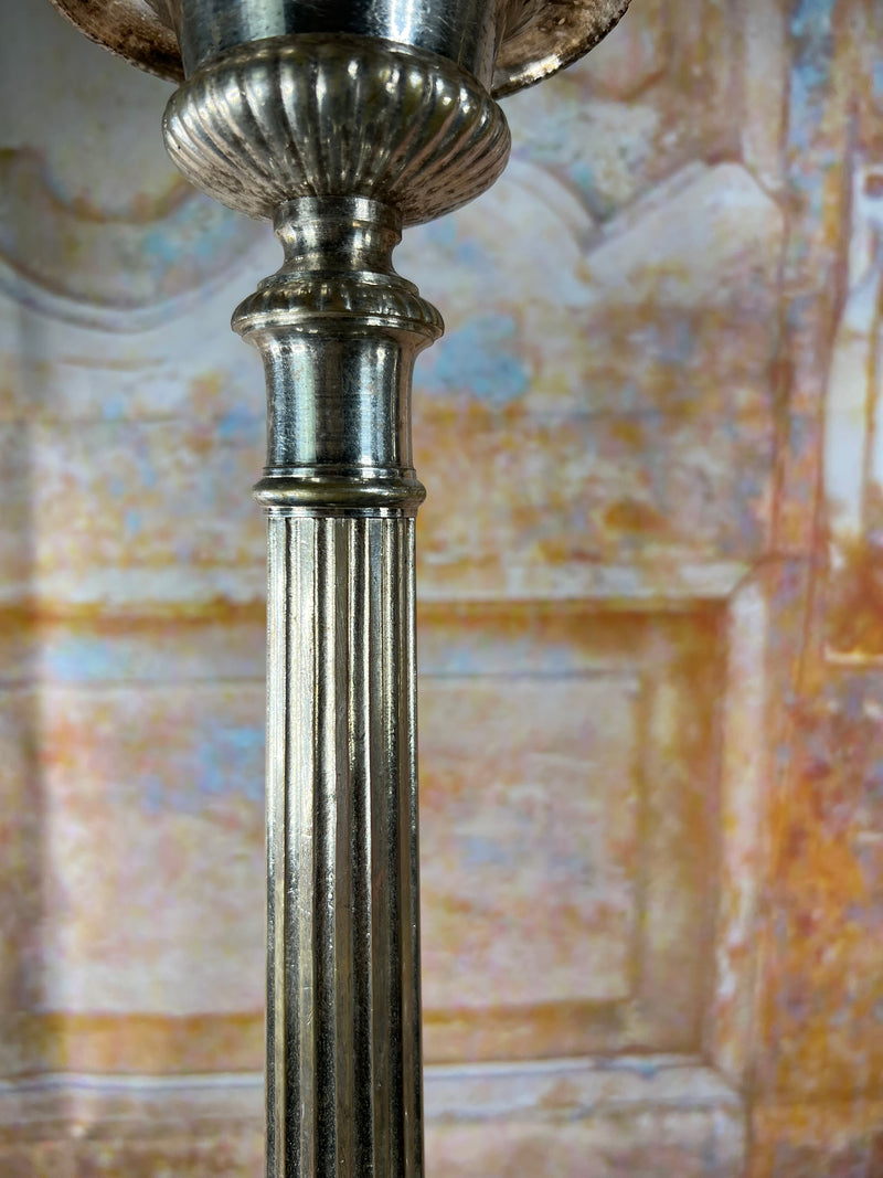 Paire de Chandeliers d’Autel en Métal Argenté – France, XIXᵉ Siècle