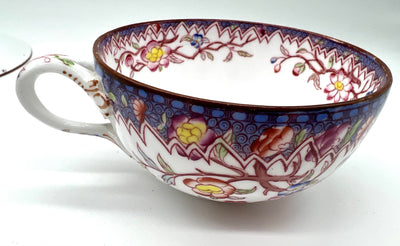 Tasse à thé et sa soucoupe – Manufacture de Sarreguemines (Utzschneider & Cie) – Décor Imari – Vers 1880