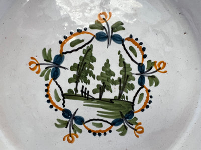 Assiette en faience de Nevers à décor d'arbre ou de foret 19ème