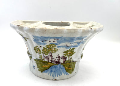 Bouquetière en faience du sud ouest décor paysage et chateau 18ème