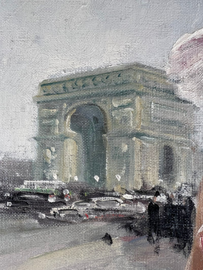 Eugène LELIÈPVRE (1908-2013) - Élégante en robe rose devant l'Arc de Triomphe, Paris