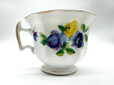 Tasse et soucoupe en porcelaine de Paris – Époque Louis-Philippe – Décor floral et dorure
