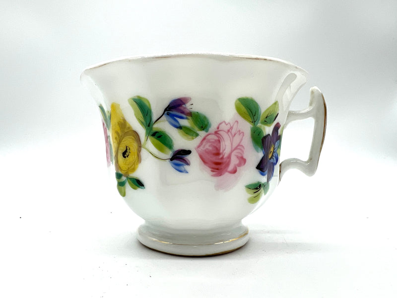 Tasse et soucoupe en porcelaine de Paris – Époque Louis-Philippe – Décor floral et dorure