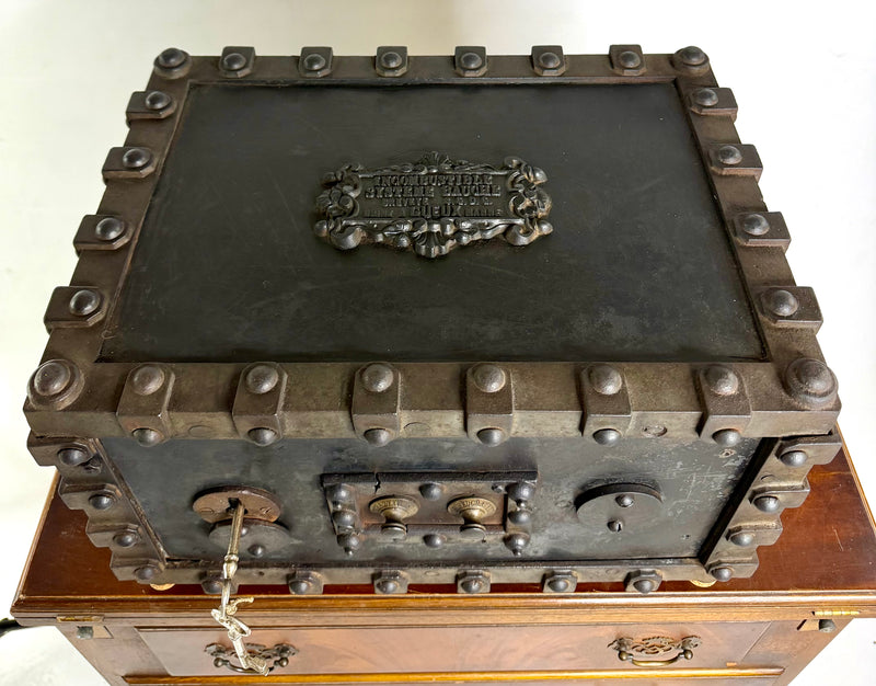 Coffre-fort de Chateau Bauche Époque Napoléon III 1863 Usine de Gueux (Marne)