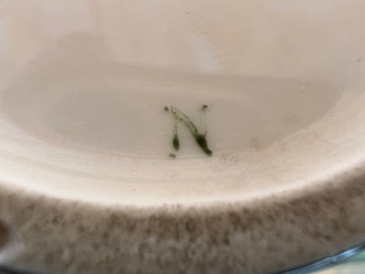 Paire de vases anciens en porcelaine – Manufacture de Sèvres – Bleu profond