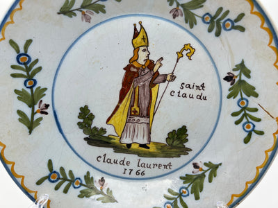 Assiette Nevers faience patronymique Saint Claude 1766 Claude Laurent