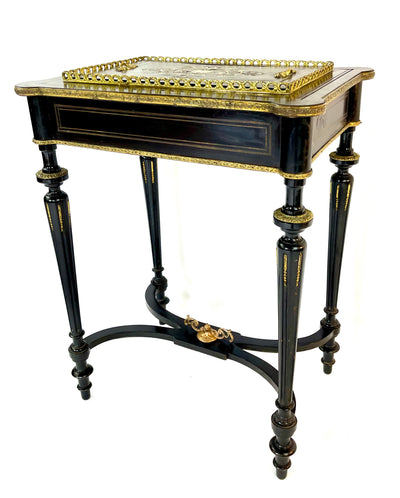 Jardinière d’époque Napoléon III en bois noirci et bronzes dorés – Provenance château de Bourgogne