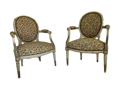 Paire de Fauteuils Époque Louis XVI en Bois Naturel Laqué Crème