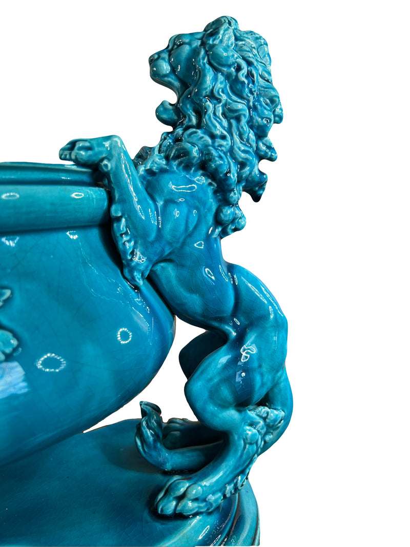 Grand centre de table en faïence de Jules Vieillard à Bordeaux, XIXᵉ siècle