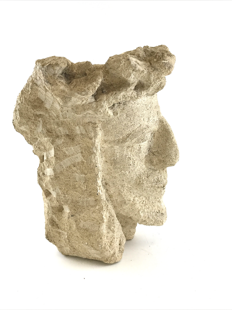 Tête de Christ en pierre calcaire – Lorraine ou Champagne – XVIᵉ siècle